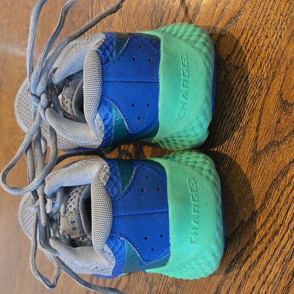 Under Armour Sneakers - Picture 3 of 7